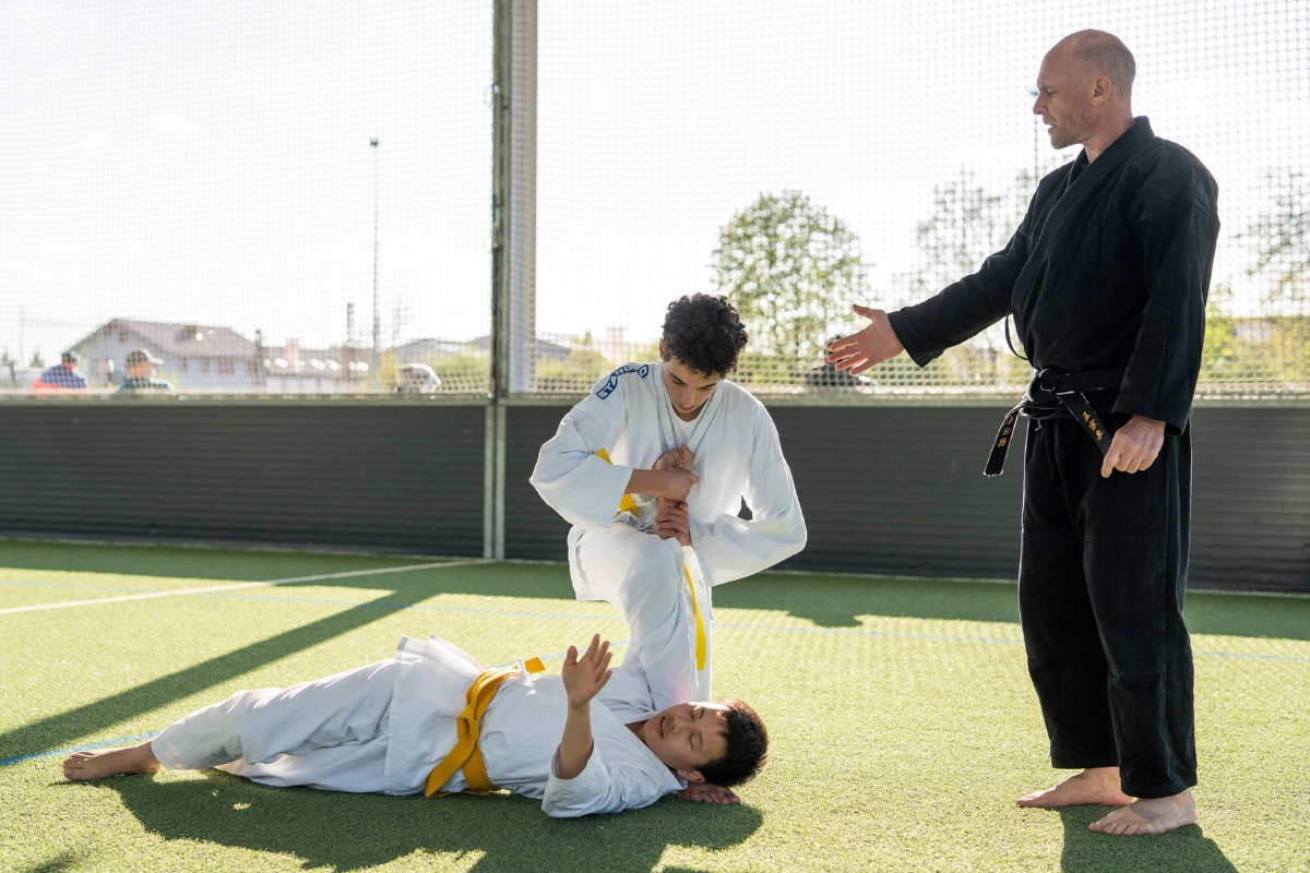 karate-freilufthalle Karate-Übung in der McArena Freilufthalle
