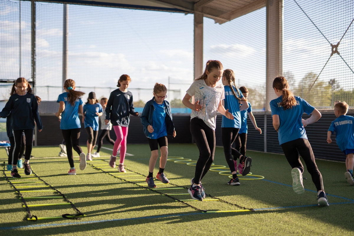 leichtathletik-freilufthalle Kinder Leichtathletik in der Freilufthalle
