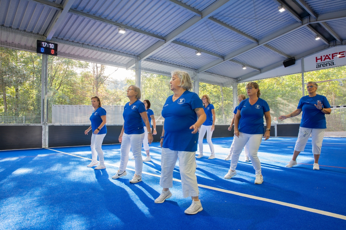 tanzen-freilufthalle Tanzgruppe tanzt in der McArena Freilufthalle